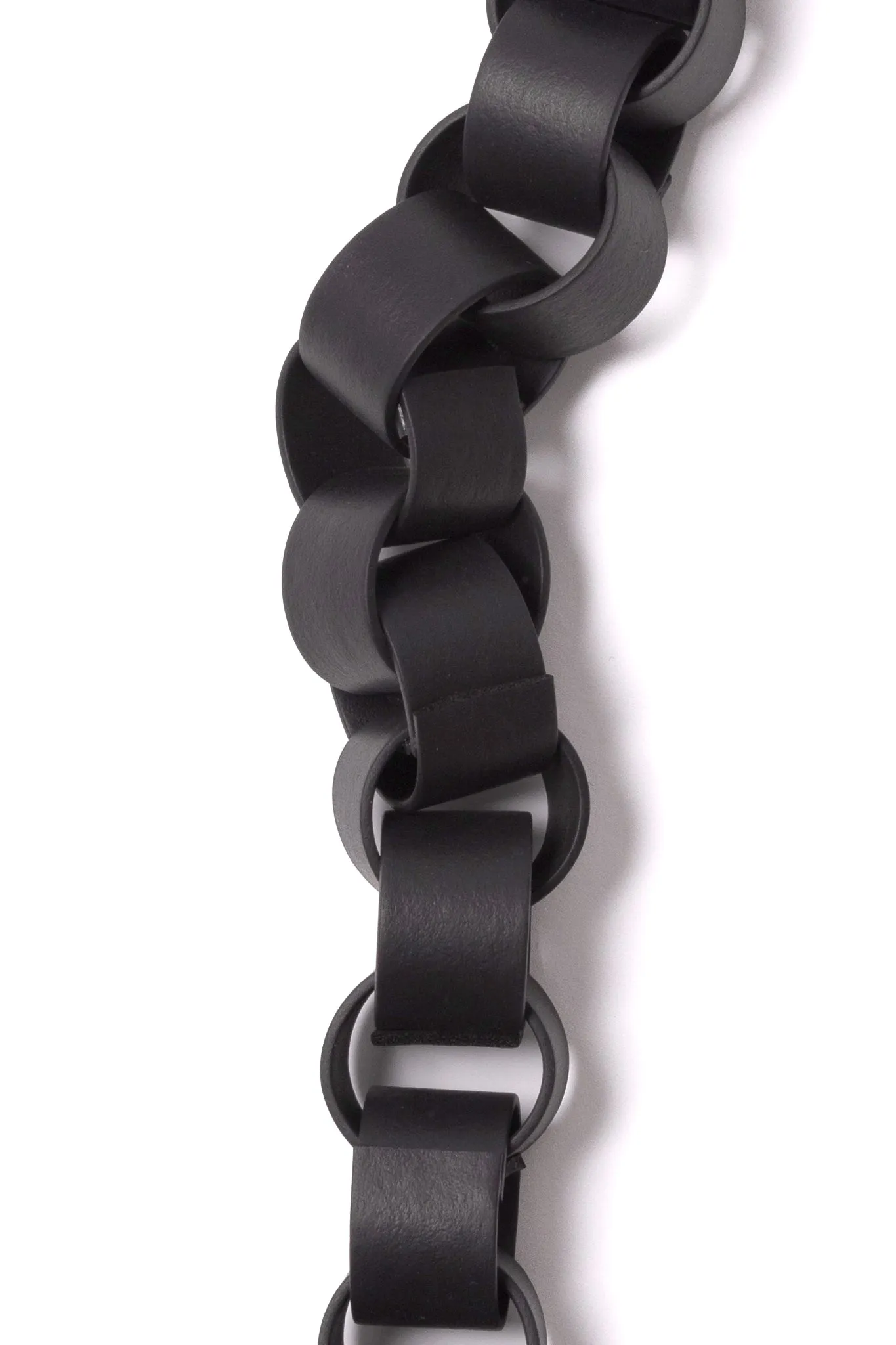 BOLD CHAIN NECKLACE