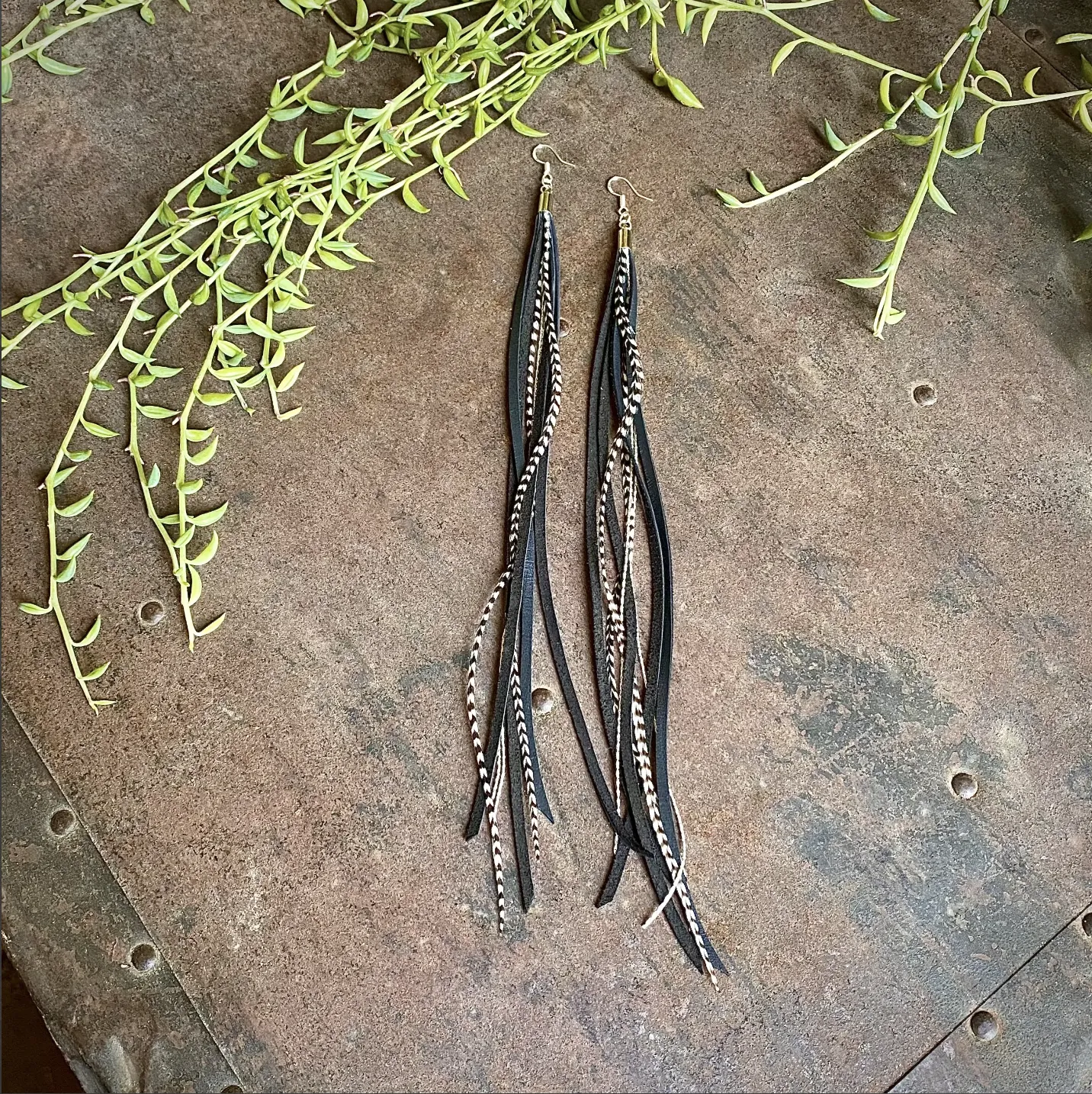 FREEBIRDS COLLECTION: Leather & Feather Long Ear - Grizzly/S