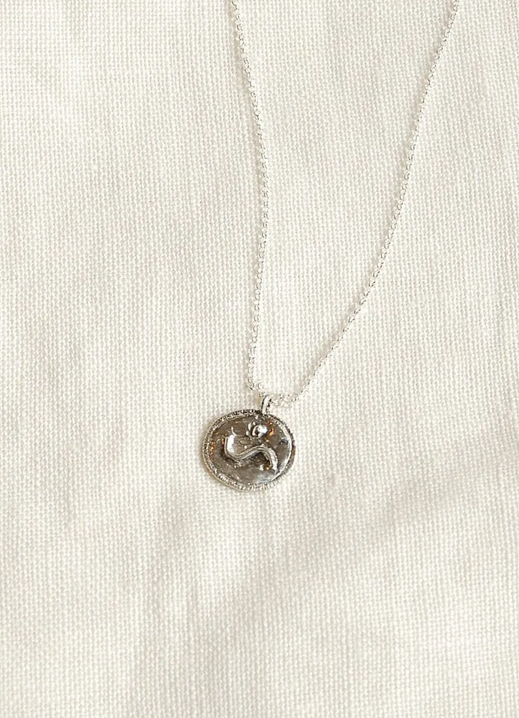 Hawkly Attune Medallion Necklace (Bronze or Silver)