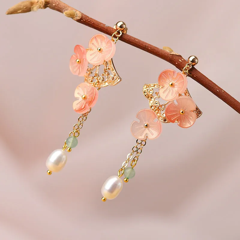 Stylish Ginkgo Leaf Pearl Mori Women Earrings